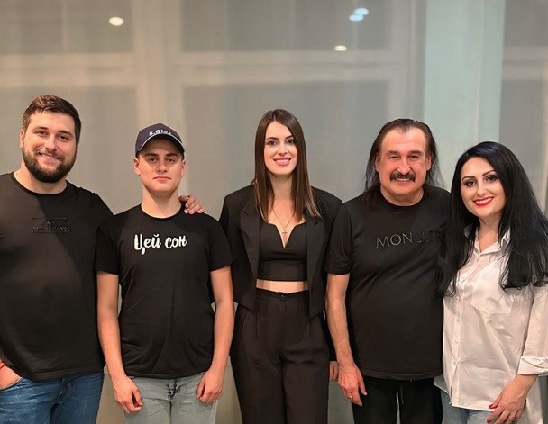 Степан Гіга з командою