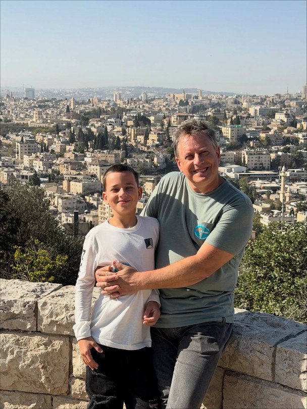 Батько та син Ксенії Мішиної / © instagram.com/misha.k.ua