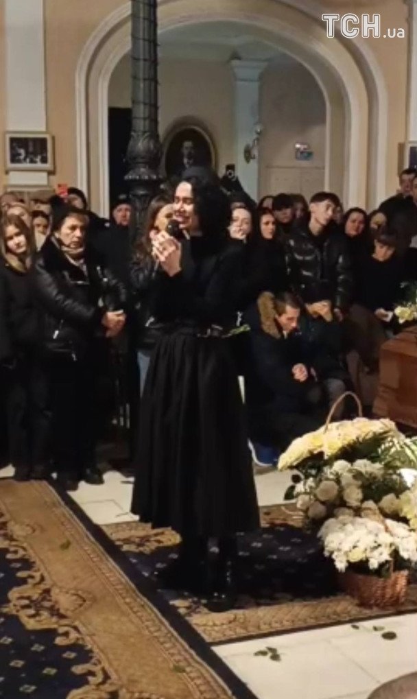 Прощання з ADAM у Києві — вдова / © ТСН