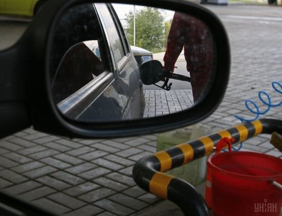Сколько стоит заправить авто на АЗС. Средние цены на 7 июля