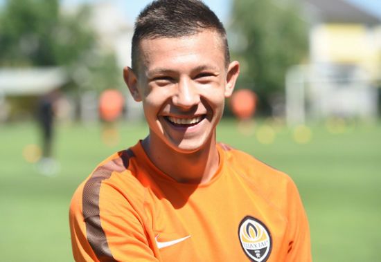 Мариуполь арендовал форварда Шахтера Борячука