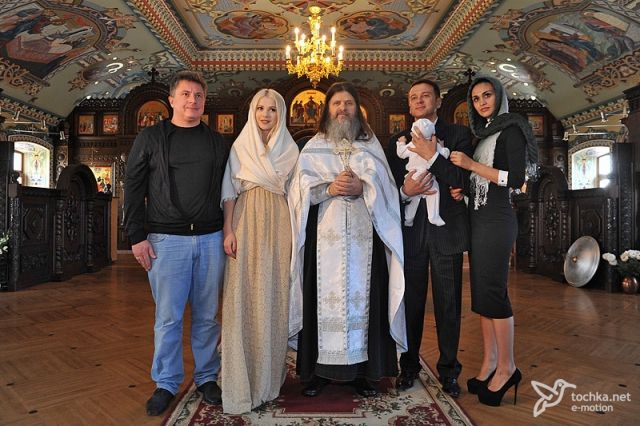 Что одевать на крестины девушками Что одевать на крестины девушками