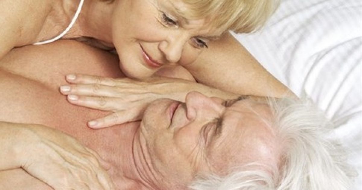 Пожилая Обучает Сексу Молодых