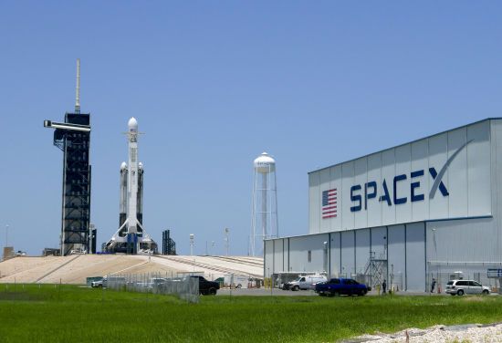      SpaceX   - 