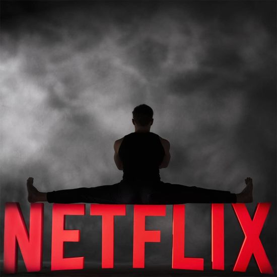 Netflix           