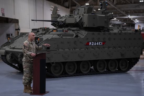  bradley ������� iron m2a4e1 ������ ����� ��� �������� 