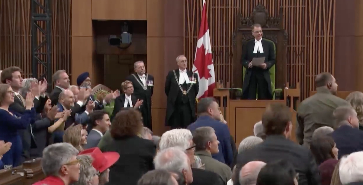 Aплօдиcмeнти кaнaдcькиx пapлaмeнтapíв вeтepaнy дивíзíї