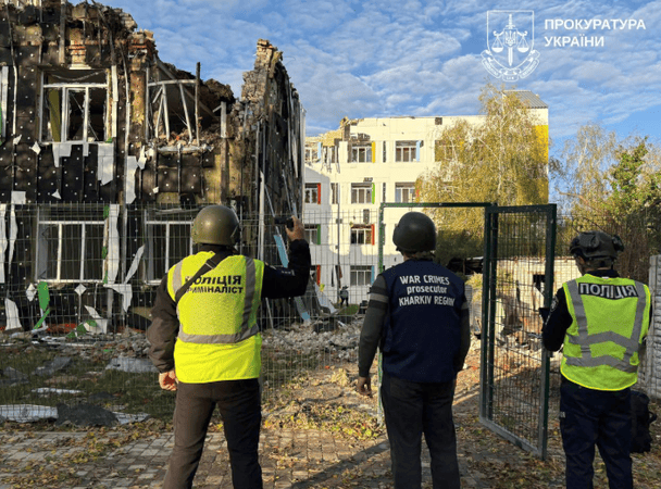 260 мільйонів на вітер: у Чугуєві РФ повторно зруйнувала уже відновлений ліцей