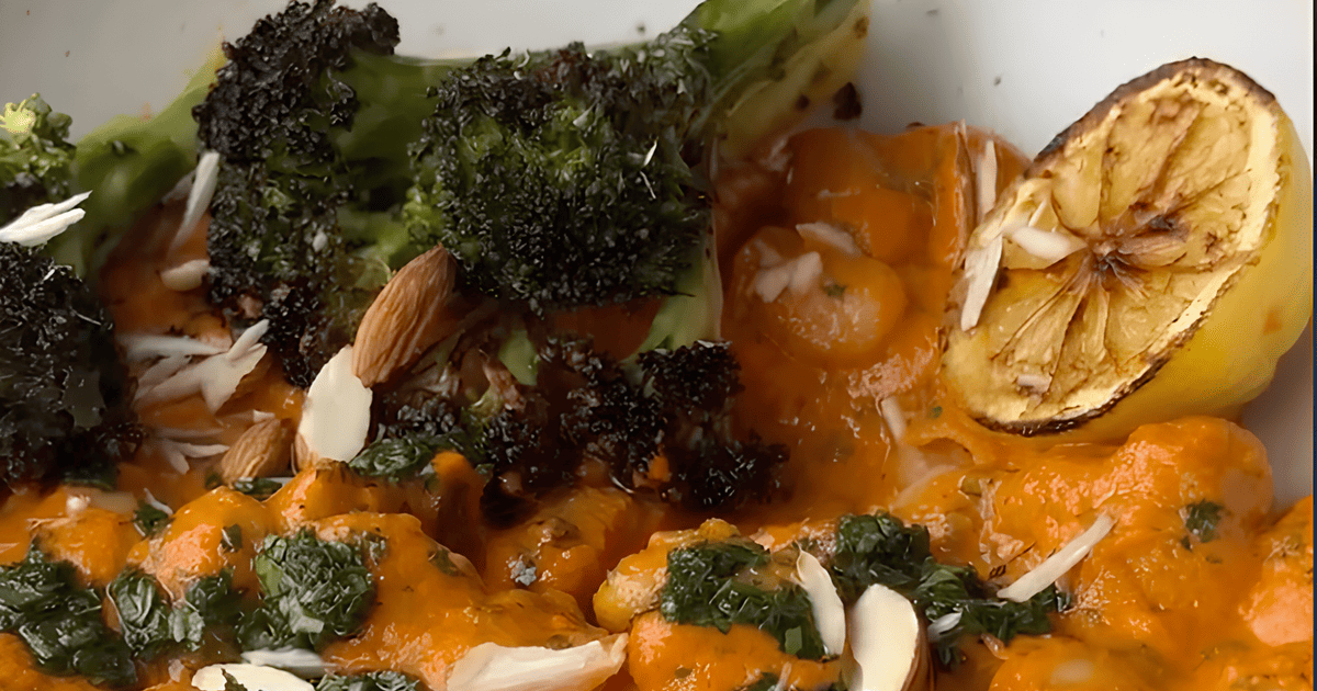 Лимская фасоль с соусом ромеско instagram.com_planthooduk