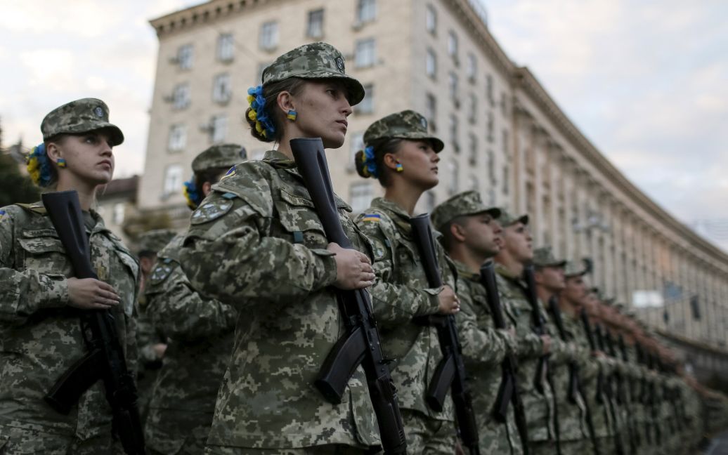 Репетиция парада ко Дню независимости Украины. 24 августа в Марше Независимости примут участие 2 тысячи 300 украинских военнослужащих. / © Reuters