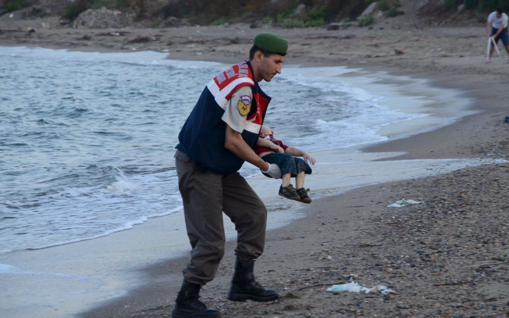 Мальчик погиб, пытаясь сбежать на греческий остров / © Reuters