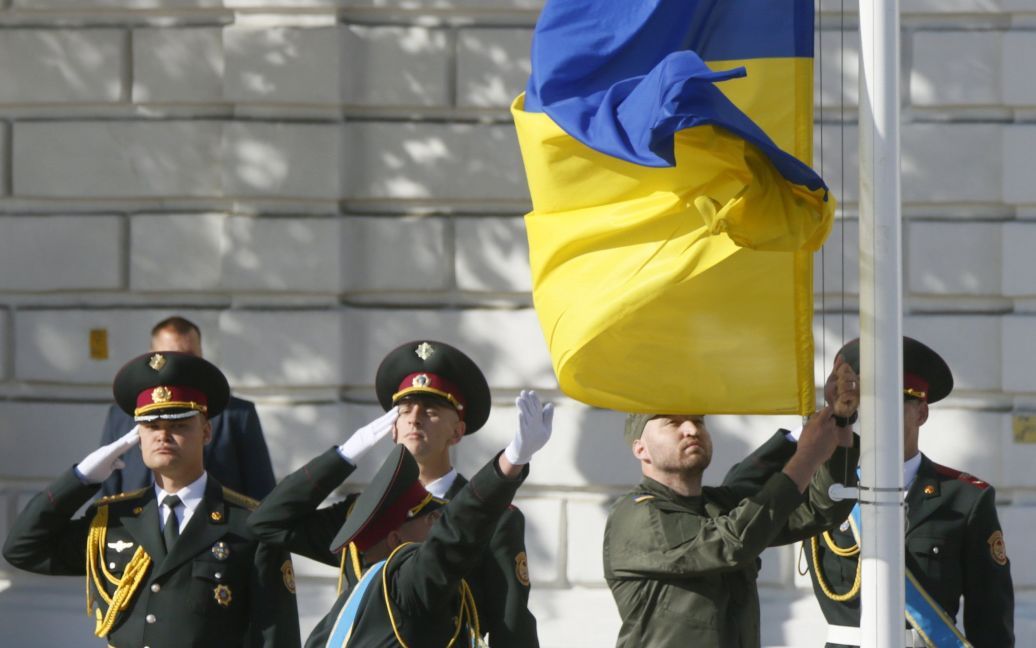 На Софиевской площади взвился государственный флаг / © Reuters