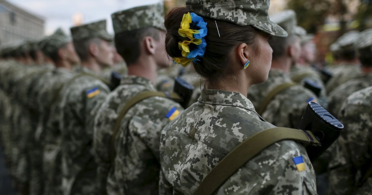 На Хрещатику пройшла репетиція параду до Дня Незалежності. / © Reuters