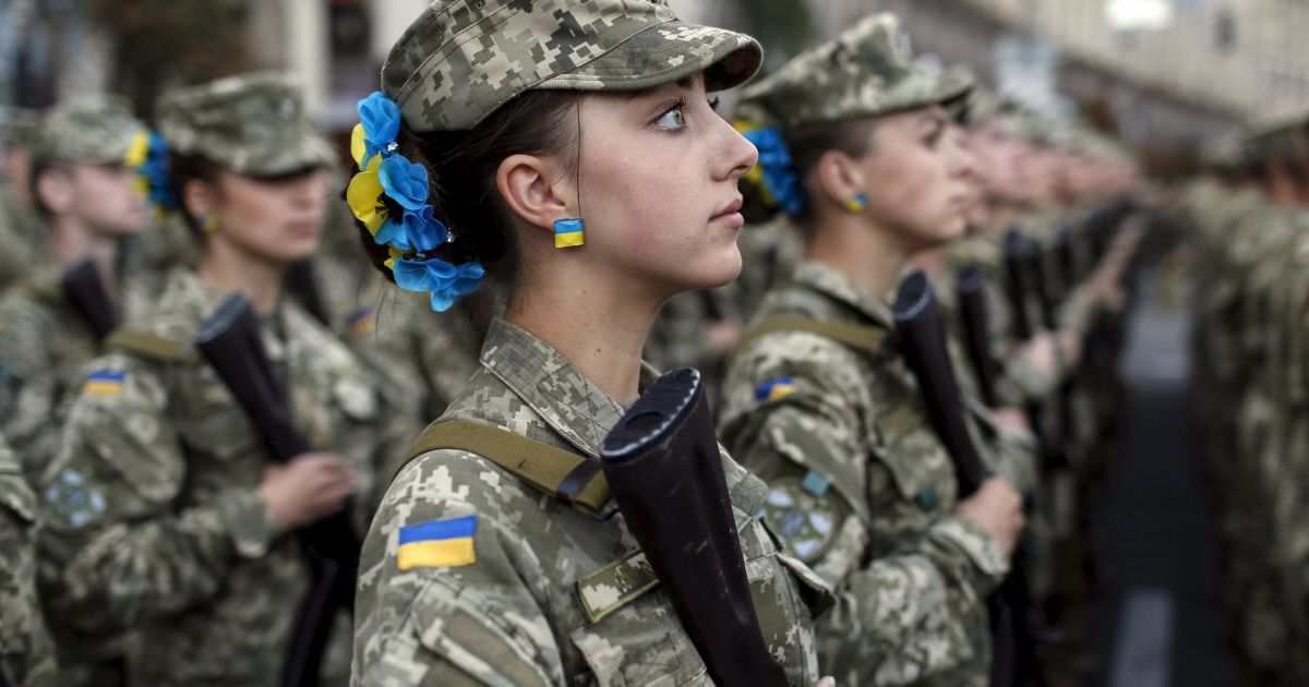 На Хрещатику пройшла репетиція параду до Дня Незалежності. / © Reuters