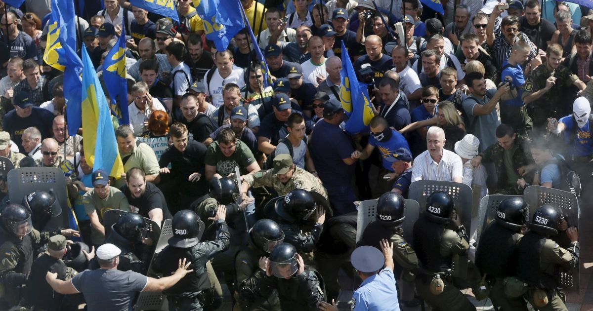 Силовик погиб в результате столкновений
