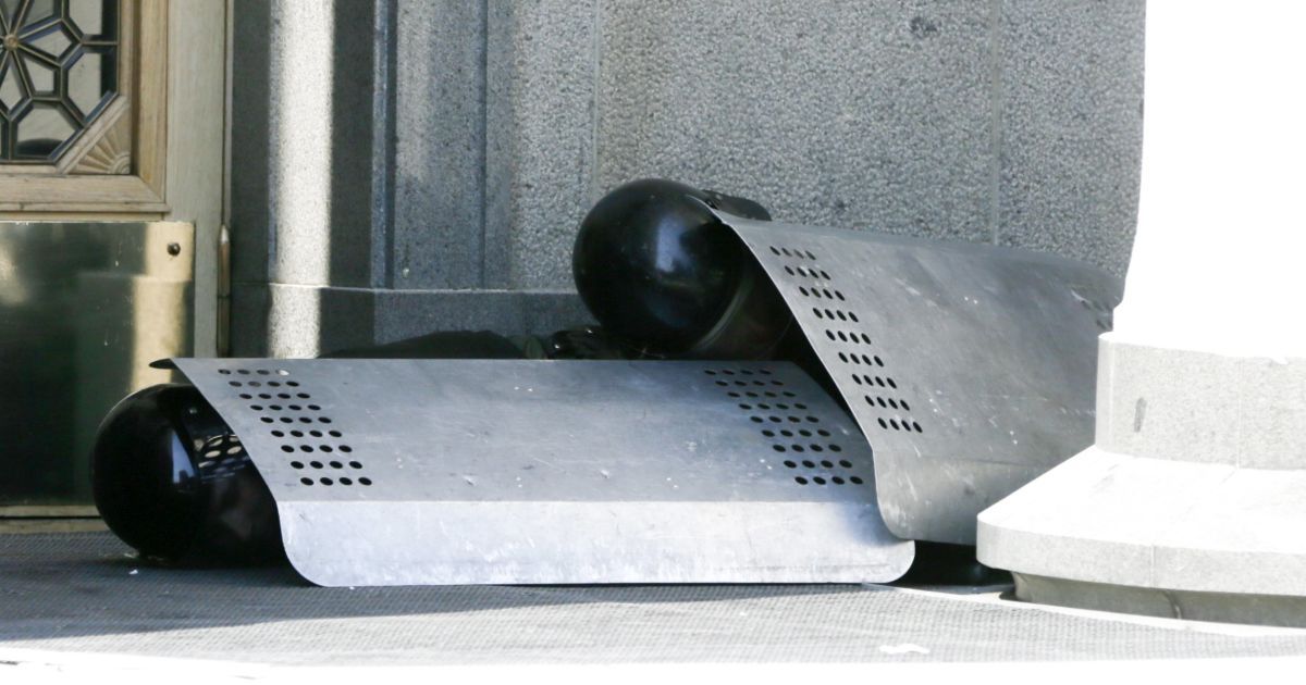 Порошенко назвал события под Радой "ужасными"