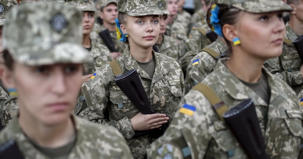 На Хрещатику пройшла репетиція параду до Дня Незалежності. / © Reuters
