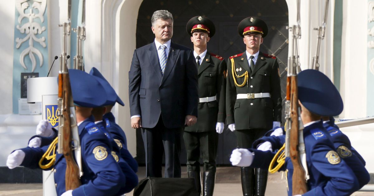 На Софиевской площади взвился государственный флаг / © Reuters