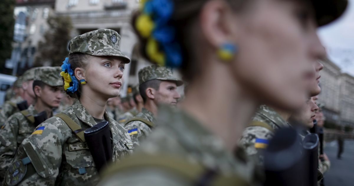 На Хрещатику пройшла репетиція параду до Дня Незалежності. / © Reuters