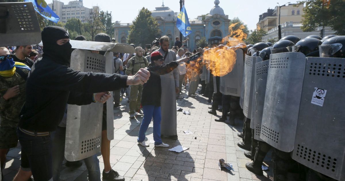Шокин обещает, что скоро все діхнаються, кто был организатором беспорядков