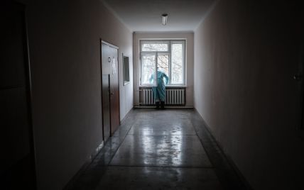 Коронавирус продолжает бить рекорды смертей: за сутки в Украине умерло почти 550 человек