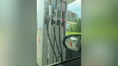 Росіяни скаржаться на черги на заправках та обмеження продажу