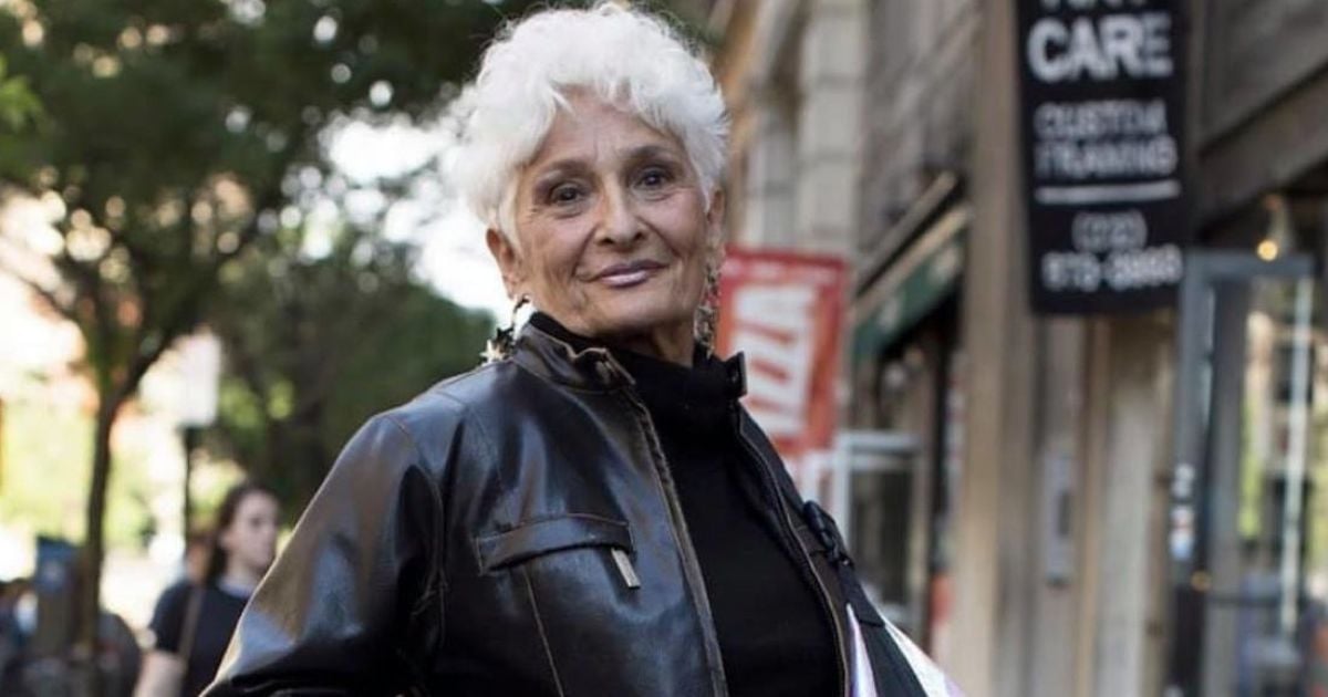 В США 85-летняя женщина ушла от молодого любовника и начала искать нового в Tinder