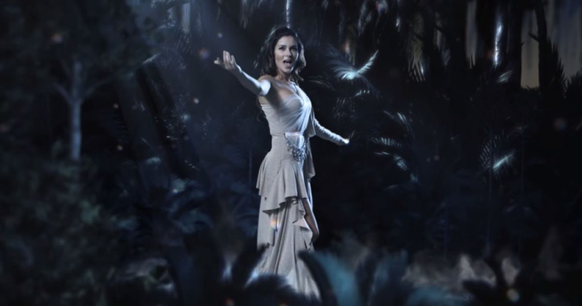 Злата Огневич и ее концертное платье