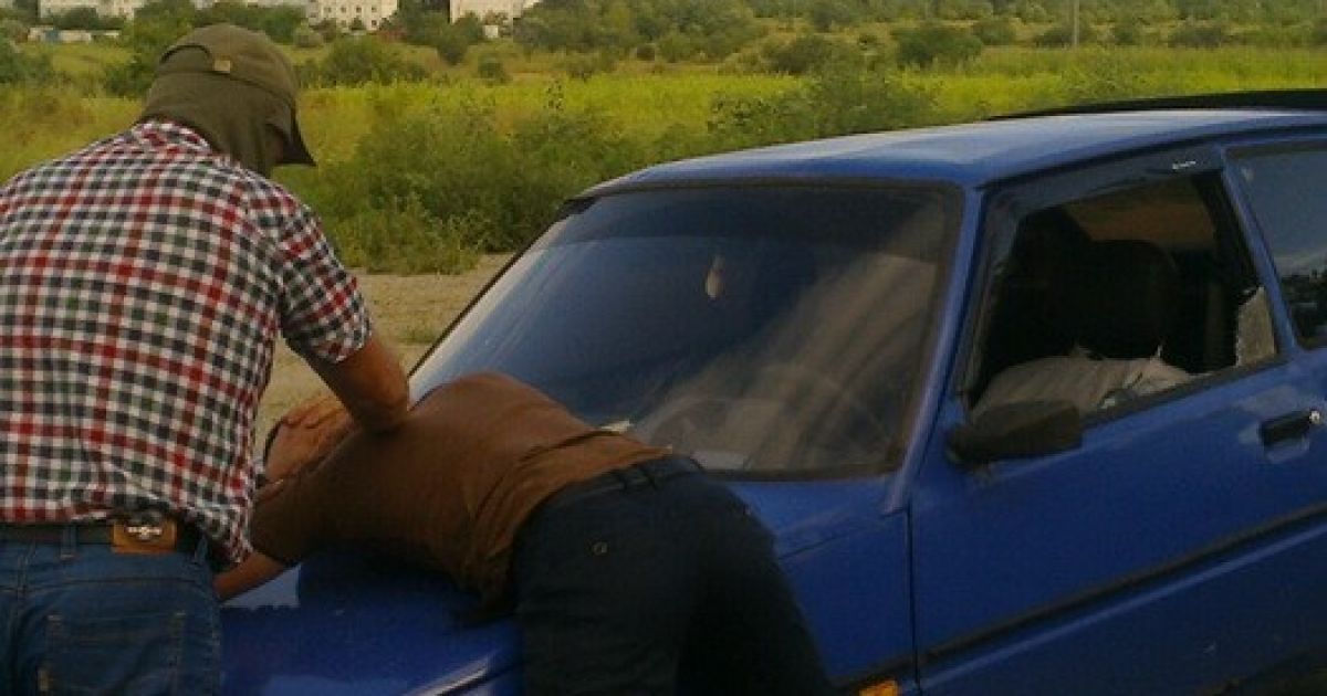 На Кировоградщине полицейские шантажировали фотографа, требуя многотысячную взятку