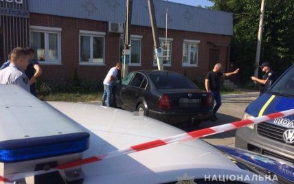Под Киевом мужчина застрелился в машине
