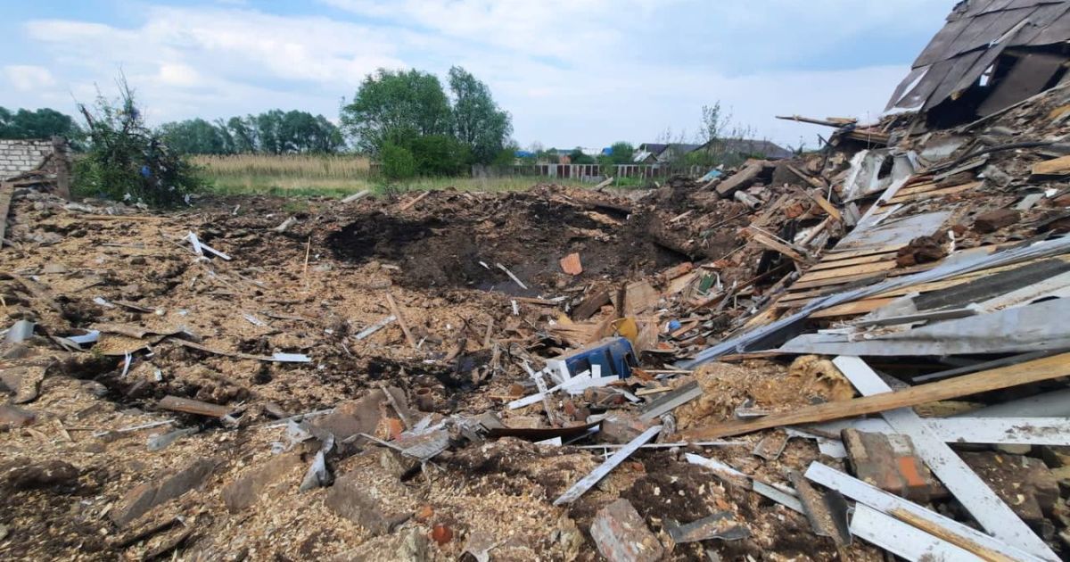 оккупанты ракетным ударом полностью уничтожили два жилых дома.