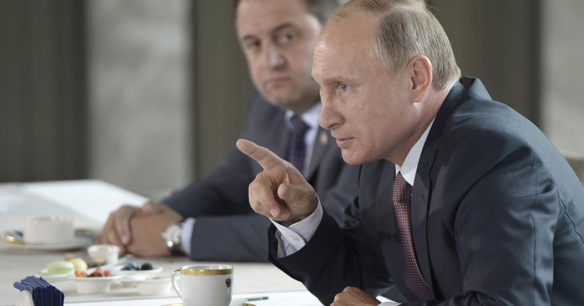 Путин: У нас люди нетрадиционной ориентации спокойно живут