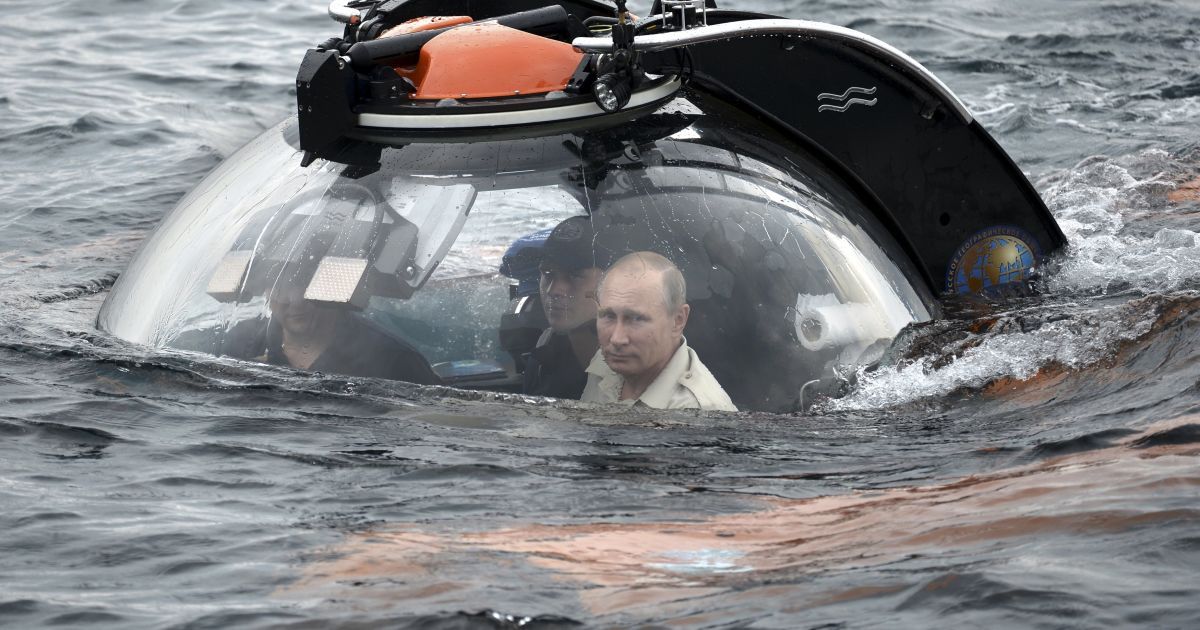 Путин побывал на дне Черного моря / © Reuters