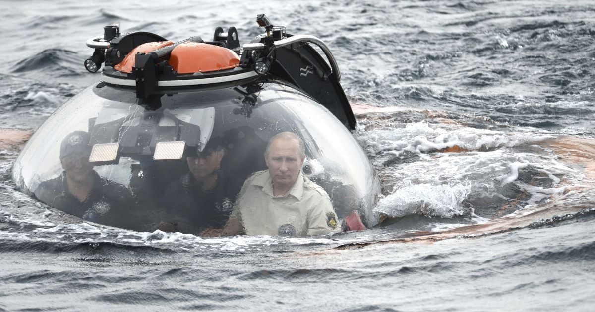 Путин побывал на дне Черного моря / © Reuters
