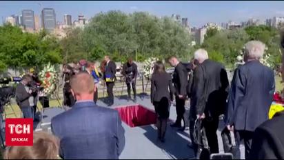 На Байковом кладбище похоронили первого президента Украины Леонида Кравчука