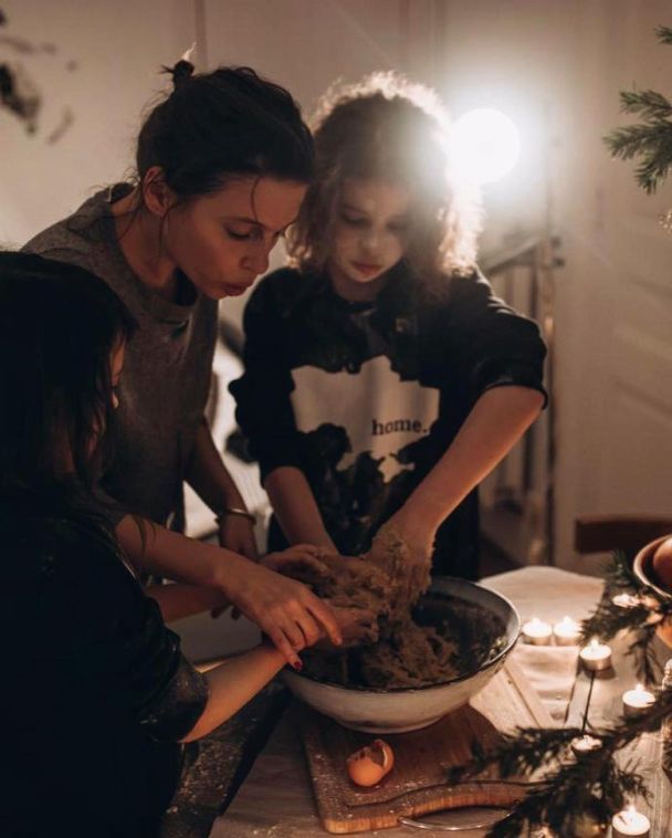Ирэна Карпа с дочками / © instagram.com/qarpa