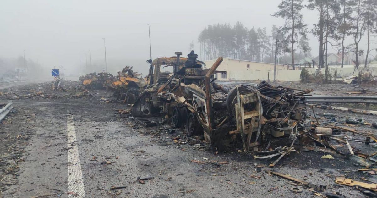 Мінус сім генералів та 22 тисячі солдатів: Подоляк назвав "досягнення" Росії в Україні за 60 днів війни