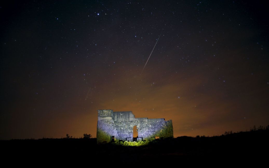 За пиком звездопада земляне наблюдали минувшей ночью / © Reuters