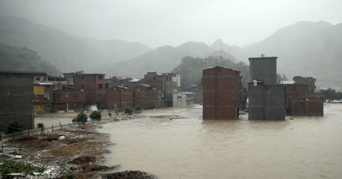 Тайфун унес жизни девяти человек / © Reuters