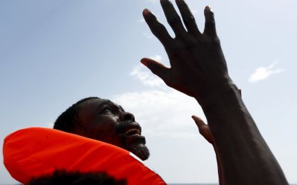 В Средиземном море затонуло судно с 200 мигрантами из Африки