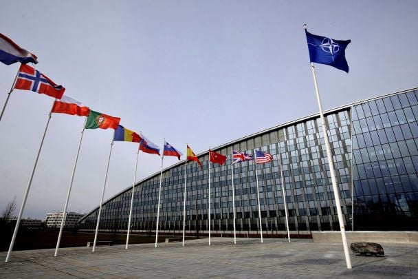 НАТО готується відбивати атаку на країни Балтії — Reuters