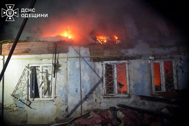 Rescuers in Odesa recovered the body of a woman from under the rubble of a destroyed private house.