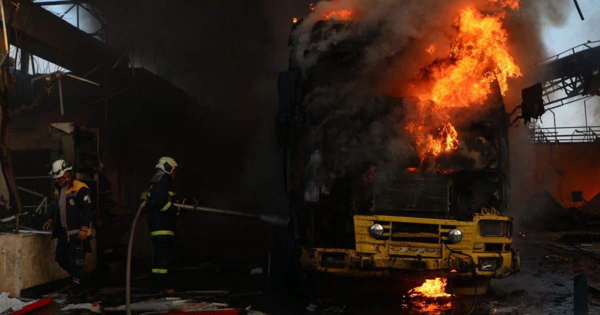 Сирийская оппозиция вошла в Алеппо, а Асада уже увидели в Москве: что произошло за сутки