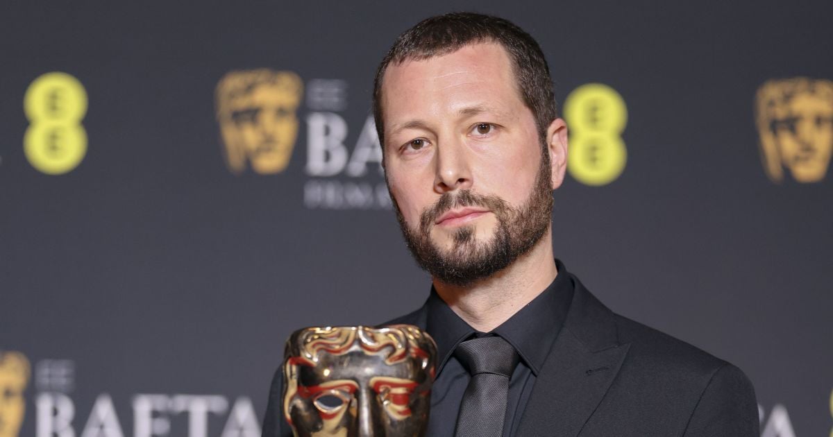Режисер Мстислав Чернов з нагородою BAFTA