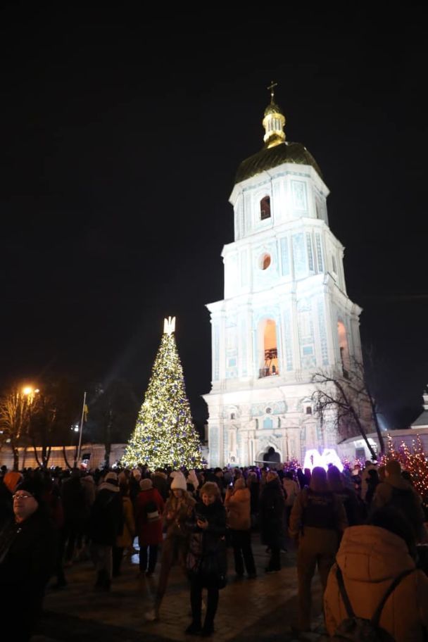 На Софійській площі в Києві 