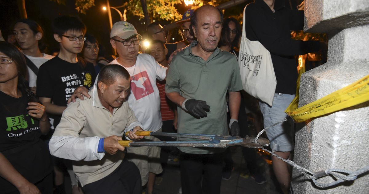 Студенты забаррикадировались в Министерстве образования / © Reuters