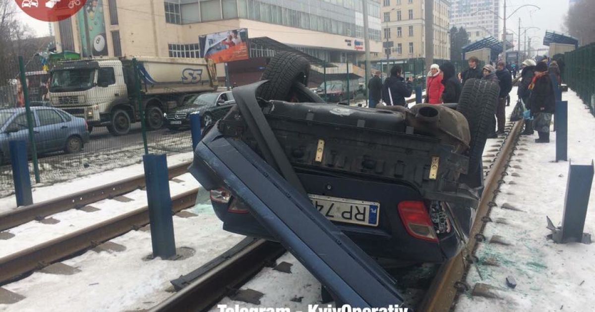 дтп на Борщагівській_3 / © Facebook/Киев Оперативный