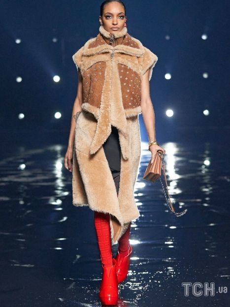 Коллекция Givenchy прет-апорте сезона осень-зима 2021-2022 / © East News