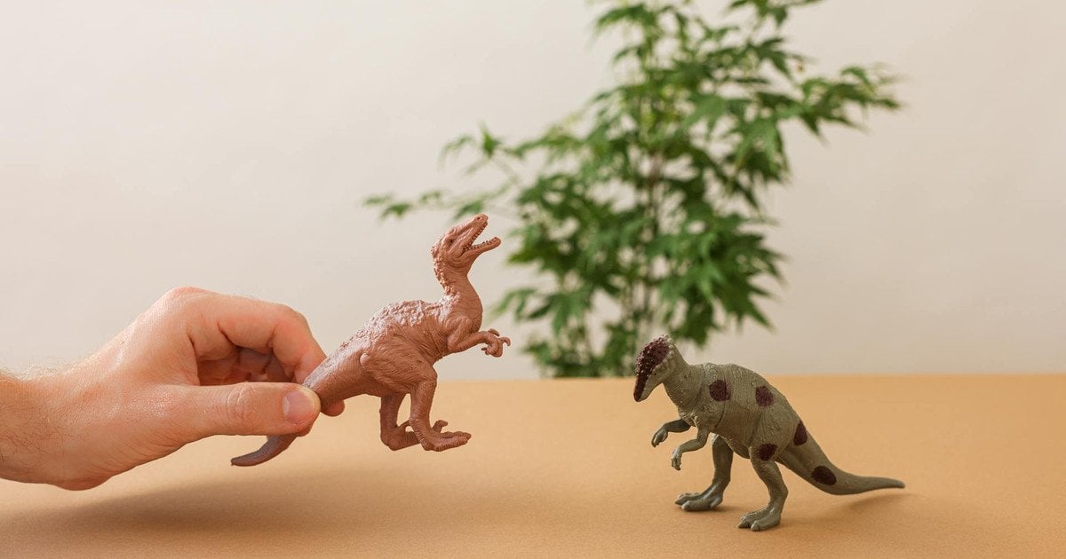 Іграшкові динозаври