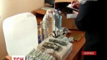 Правоохранители обнаружили, где изготавливали фальсификат с российского спирта